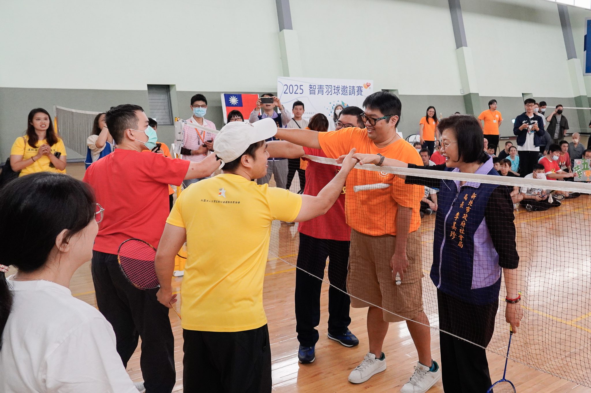 不 比輸贏比勇氣 智青羽球賽中和開打 身障選手從球場找到自信 不 比輸贏比勇氣 智青羽球賽中和開打 身障選手從球場找到自信