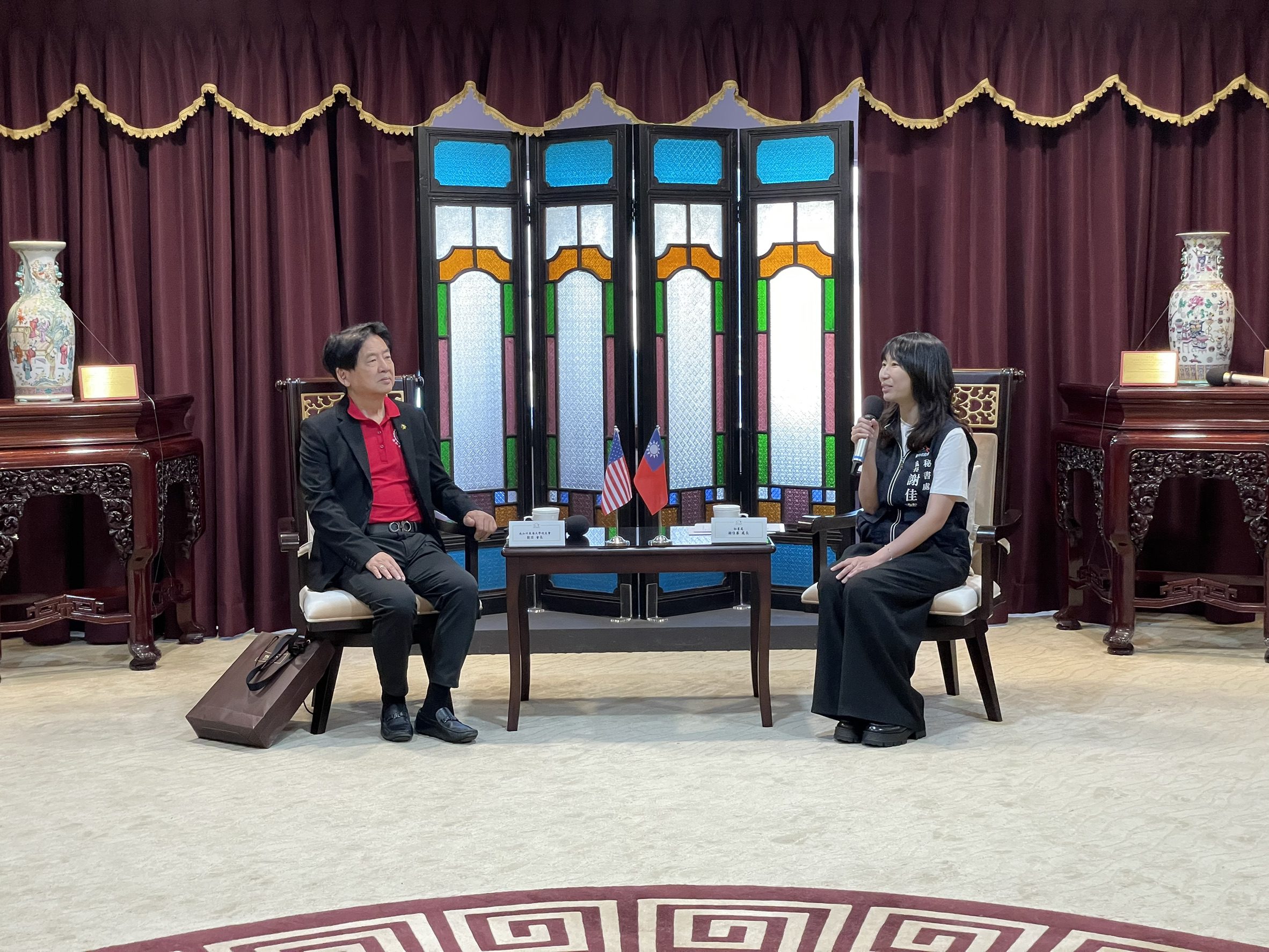 美國南加州東海大學校友會拜會中市府 秘書處謝處長熱情歡迎僑胞回家 美國南加州東海大學校友會拜會中市府 秘書處謝處長熱情歡迎僑胞回家