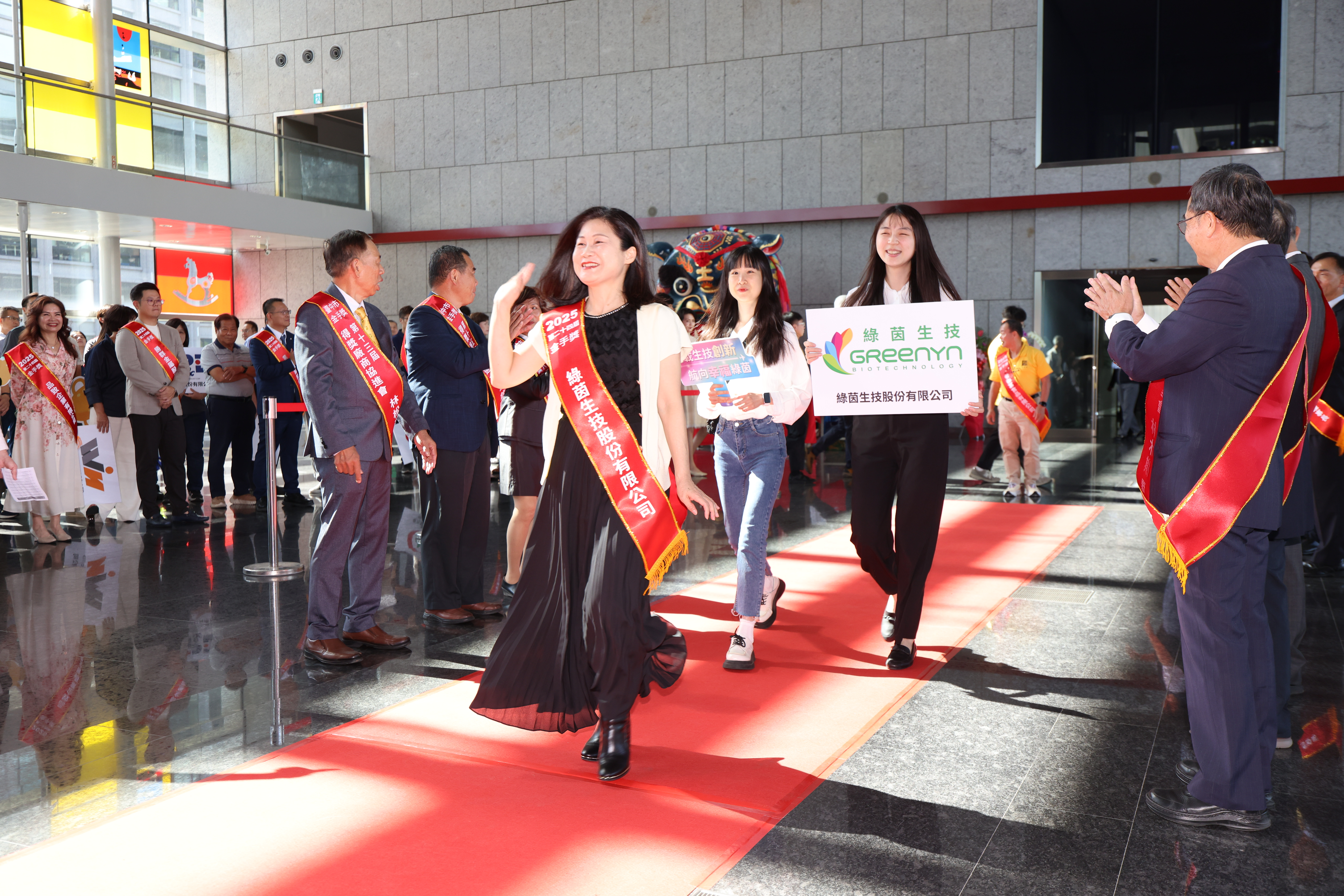 中小企業成長極限與永續挑戰 ? 「臺灣經濟界奧斯卡獎」隱憂多 中小企業成長極限與永續挑戰 ? 「臺灣經濟界奧斯卡獎」隱憂多