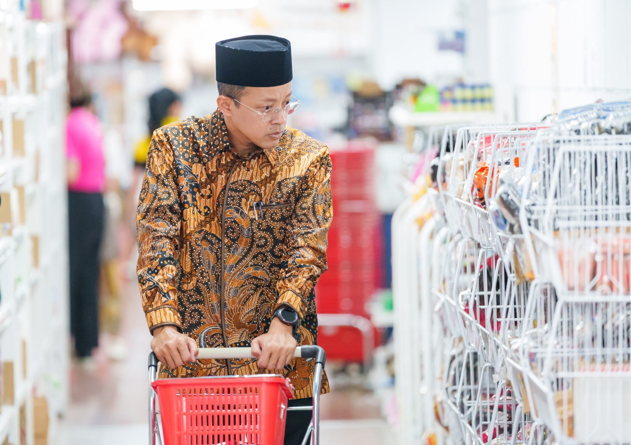 台中街頭變身「一日峇厘島」! 購物節迎印尼駐台艾吏福代表感受家鄉氛圍 盧市長:台中是印尼朋友的另一個家 台中街頭變身「一日峇厘島」! 購物節迎印尼駐台艾吏福代表感受家鄉氛圍 盧市長:台中是印尼朋友的另一個家