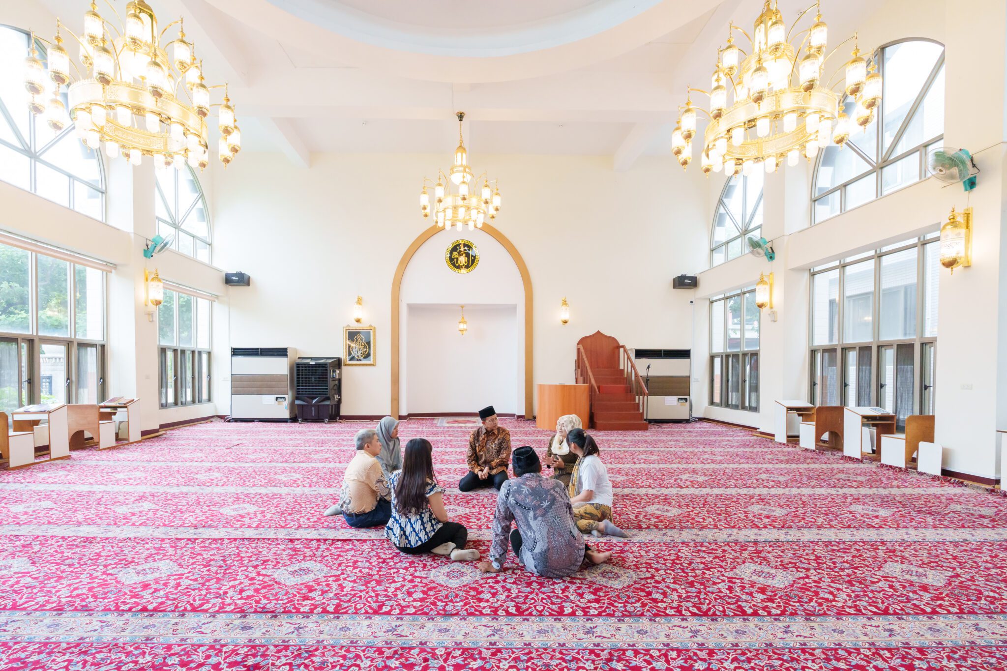 台中街頭變身「一日峇厘島」! 購物節迎印尼駐台艾吏福代表感受家鄉氛圍 盧市長:台中是印尼朋友的另一個家 台中街頭變身「一日峇厘島」! 購物節迎印尼駐台艾吏福代表感受家鄉氛圍 盧市長:台中是印尼朋友的另一個家