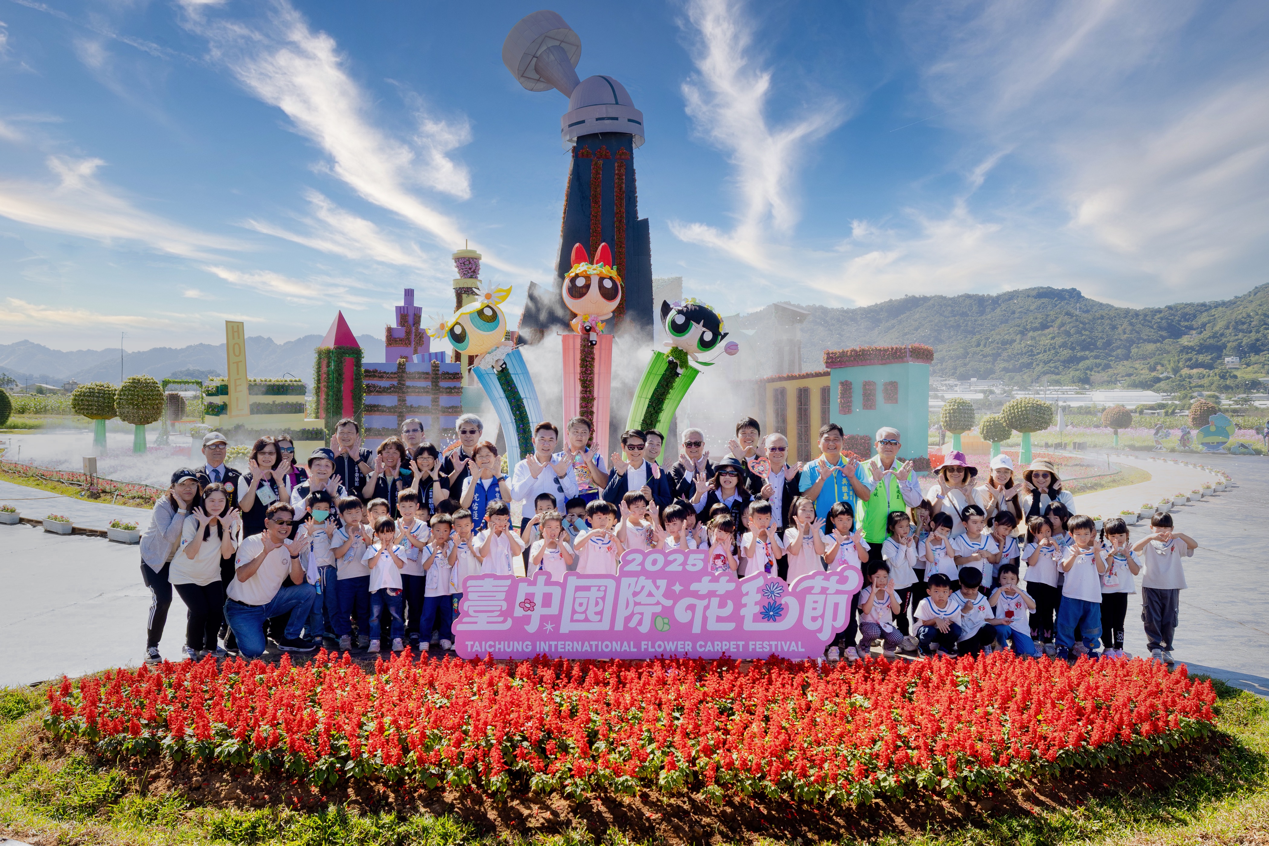 花毯節淪「煙火秀」? 節慶經濟優缺點分析 花毯節淪「煙火秀」? 節慶經濟優缺點分析