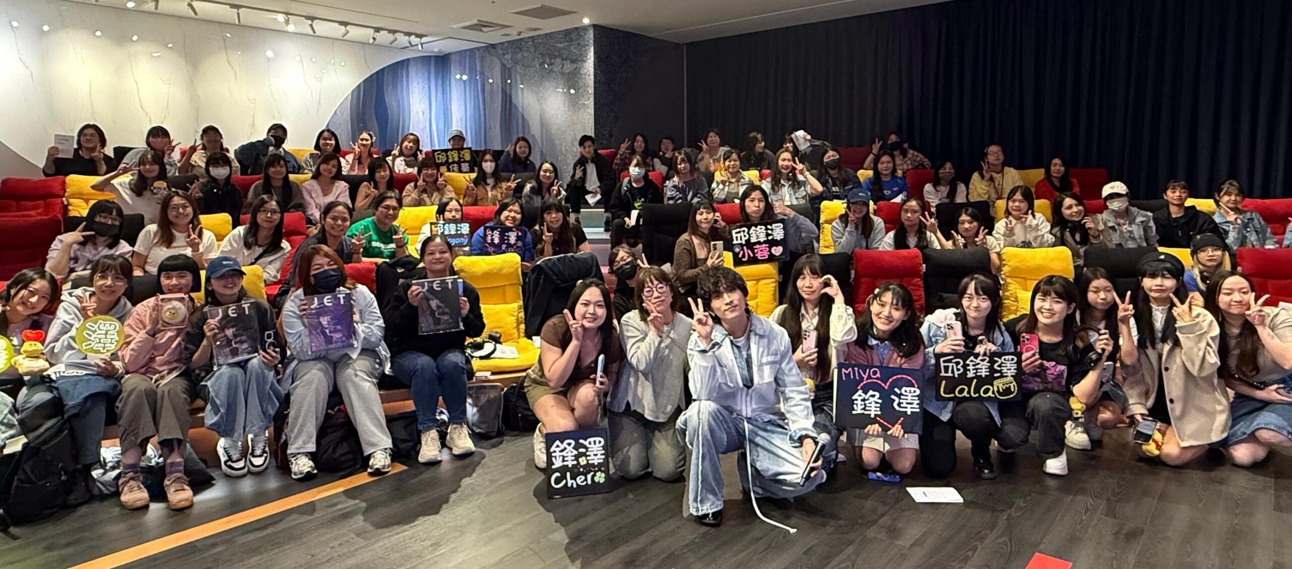 邱鋒澤從「迷失」變「覺醒」透過音樂實踐「馬拉松式人生哲學」 邱鋒澤從「迷失」變「覺醒」透過音樂實踐「馬拉松式人生哲學」