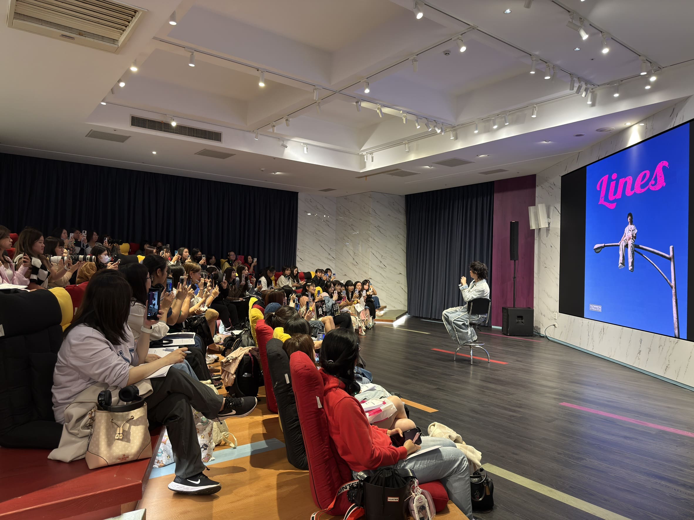 邱鋒澤從「迷失」變「覺醒」透過音樂實踐「馬拉松式人生哲學」 邱鋒澤從「迷失」變「覺醒」透過音樂實踐「馬拉松式人生哲學」