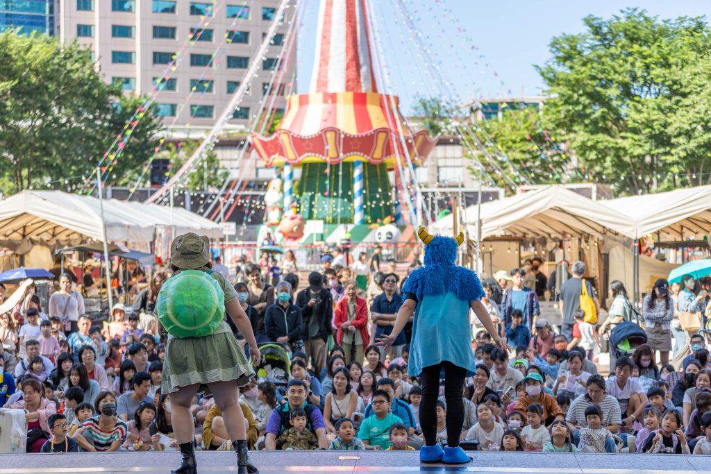 童樂馬戲揭開歡樂篇章 親子齊聚共度快樂時光 童樂馬戲揭開歡樂篇章 親子齊聚共度快樂時光