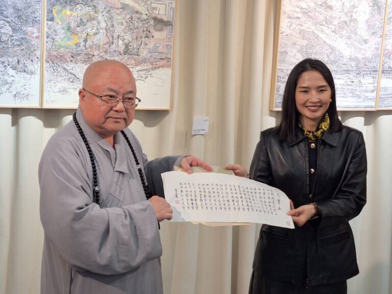 華梵大學助理教授吳軒慧當代書畫個展　宜蘭市圖開幕茶會僧俗雲集