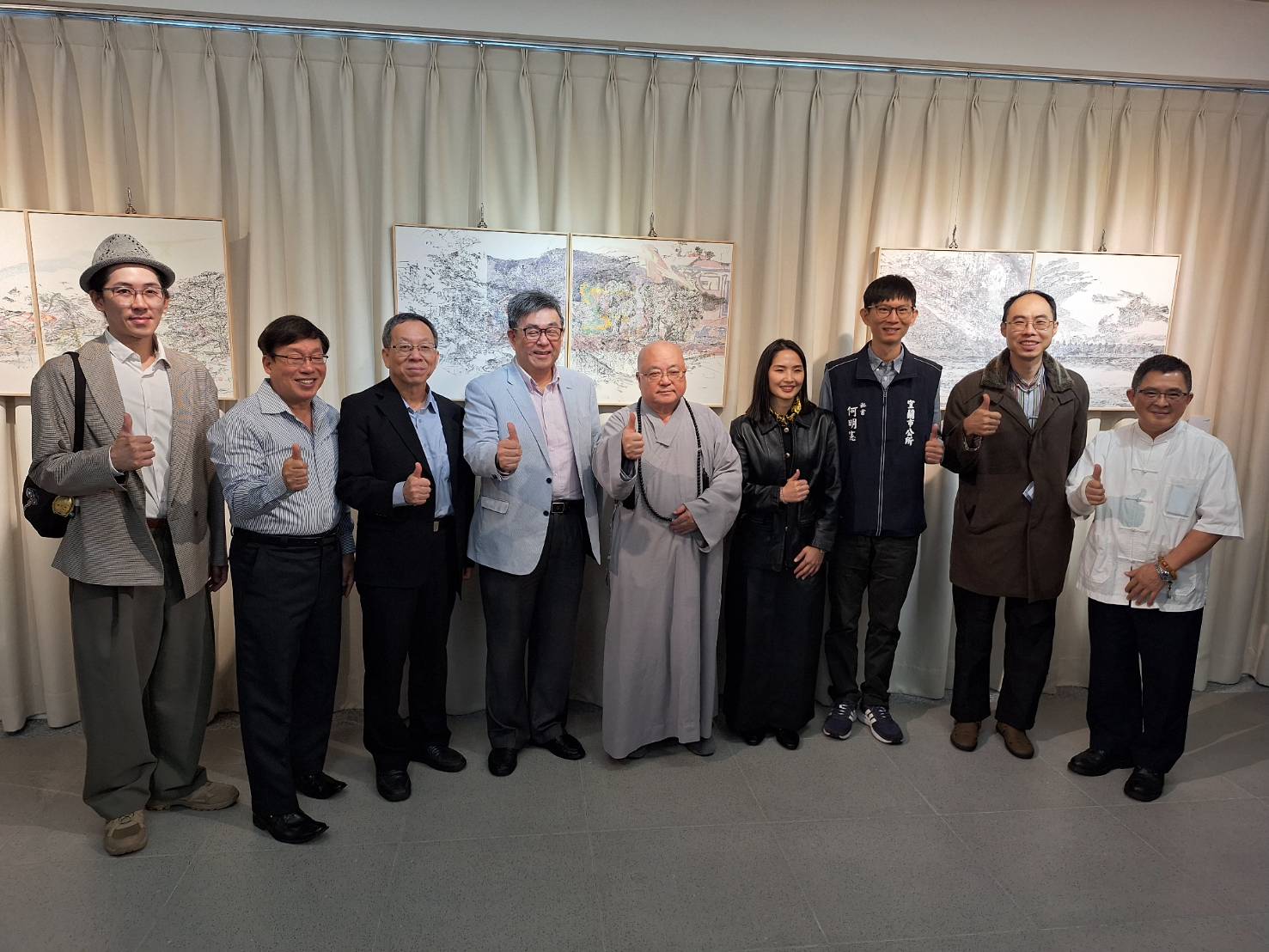 華梵大學助理教授吳軒慧當代書畫個展 宜蘭市圖開幕茶會僧俗雲集 華梵大學助理教授吳軒慧當代書畫個展 宜蘭市圖開幕茶會僧俗雲集