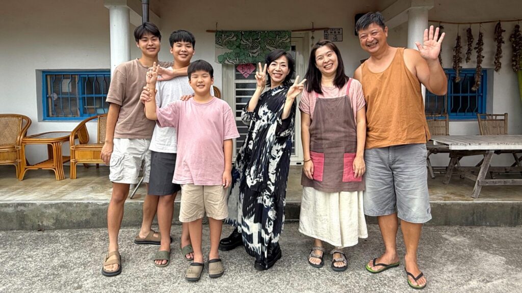 萬芳對演戲很自在開心 昔日唱片大賣卻不快樂