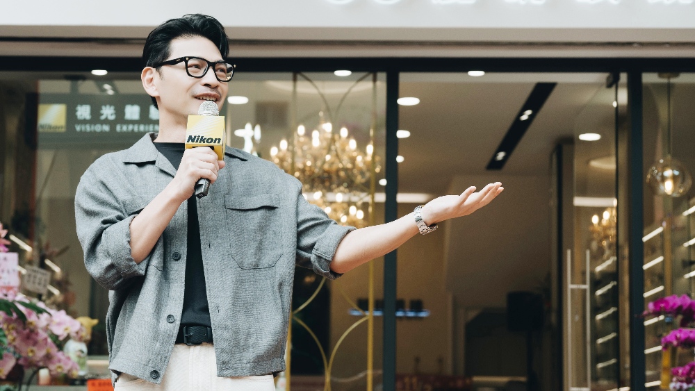 Nikon鏡片視光體驗中心8週年慶 代言人阿KEN現身高雄 分享專屬視覺故事