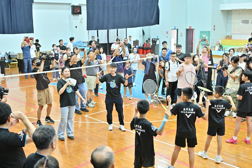 戴資穎揮拍教學!中華電信捐贈數位閱讀帳號與運動物資助力學童追夢 8 02%E4%B8%AD%E8%8F%AF%E9%9B%BB%E4%BF%A1%E6%8D%90%E8%B4%88%E6%95%B8%E4%BD%8D%E9%96%B1%E8%AE%80%E5%B8%B3%E8%99%9F%E8%88%87%E9%81%8B%E5%8B%95%E7%89%A9%E8%B3%87%E5%8A%A9%E5%8A%9B%E5%AD%B8%E7%AB%A5%E8%BF%BD%E5%A4%A2