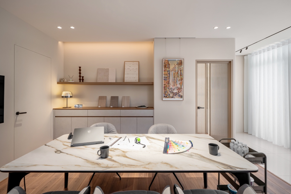 03%E6%B2%90%E6%B7%AF%E7%A9%BA%E9%96%93%E8%A8%AD%E8%A8%88%E4%BB%A5%E6%BA%AB%E6%BD%A4%E7%82%BA%E6%9C%AC%E7%82%BA%E6%96%B0%E7%AB%B9%E8%80%81%E5%B1%8B%E7%BF%BB%E6%96%B0%E8%88%87%E5%BA%97%E9%9D%A2%E8%A8%AD%E8%A8%88%E6%B3%A8%E5%85%A5%E9%9D%88%E9%AD%82