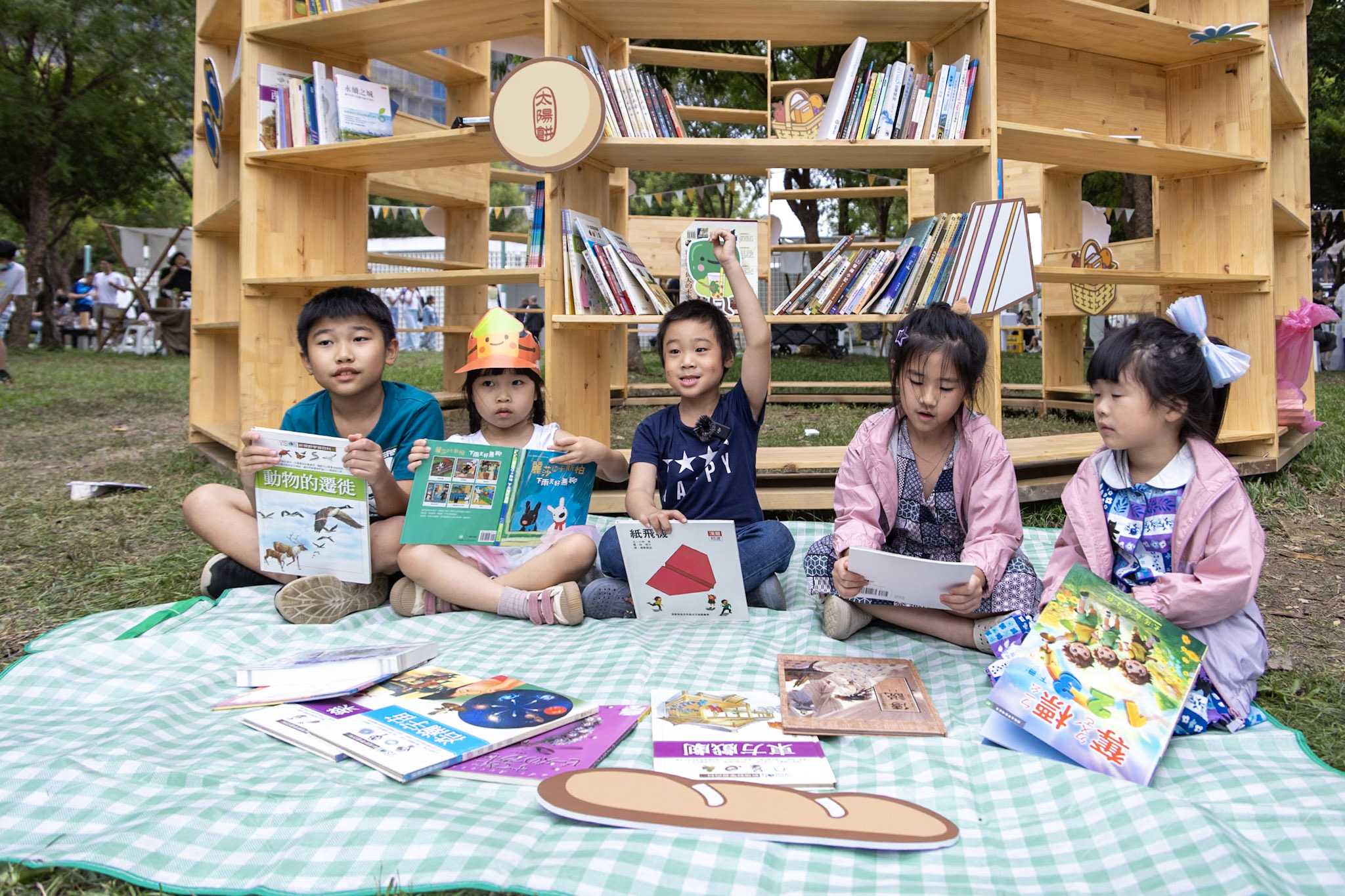 公共閱讀與城市治理 台中漂書架的經濟學 公共閱讀與城市治理 台中漂書架的經濟學