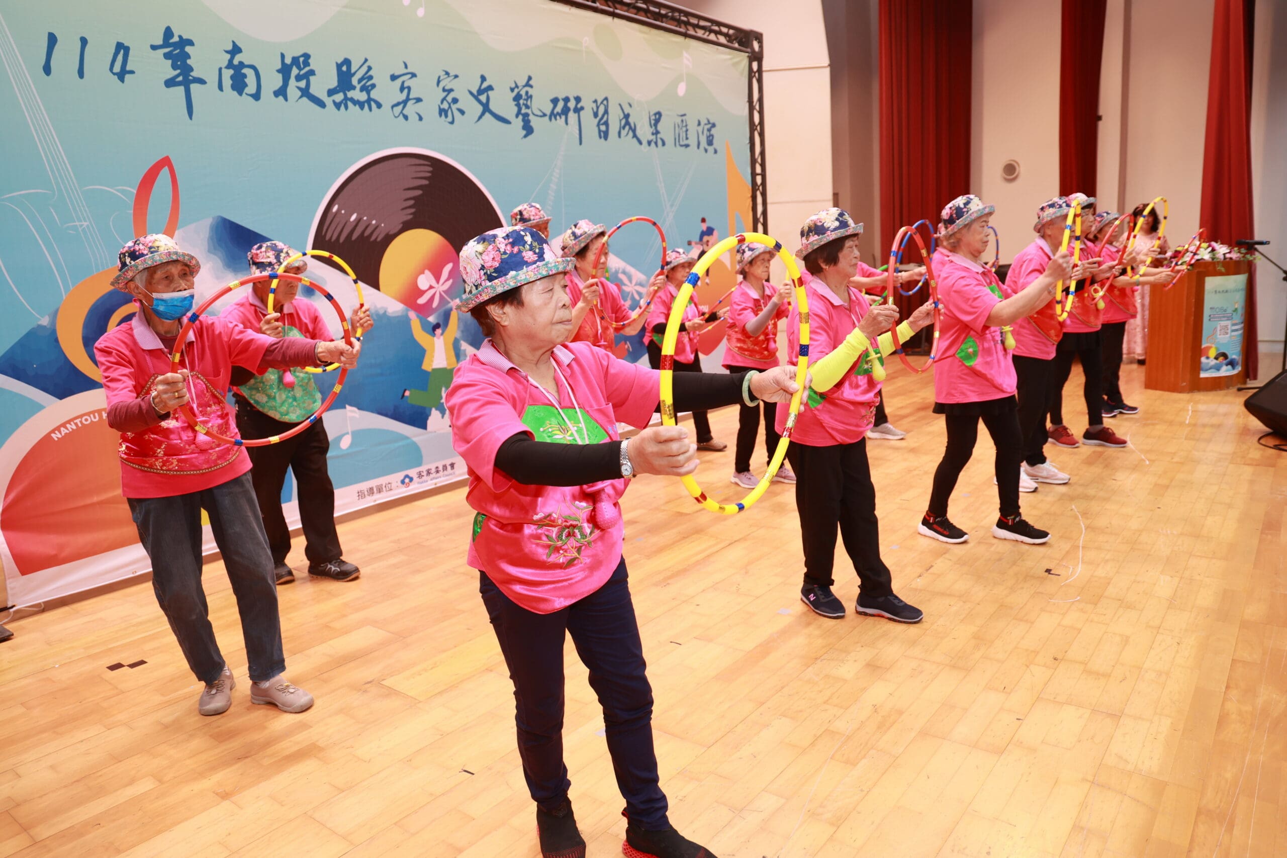 南投縣客家文藝研習成果登場 伯公照護績優單位同步表揚 南投縣客家文藝研習成果登場 伯公照護績優單位同步表揚