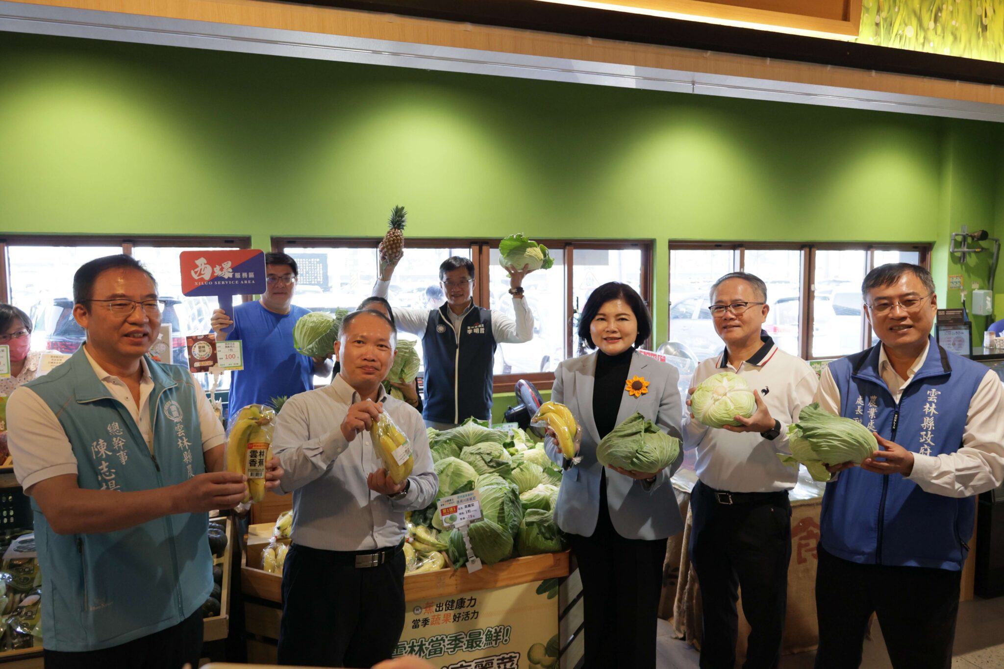 雲林香蕉、高麗菜正對時 張麗善縣長邀民眾國道品嚐產地直送鮮味 雲林香蕉、高麗菜正對時 張麗善縣長邀民眾國道品嚐產地直送鮮味