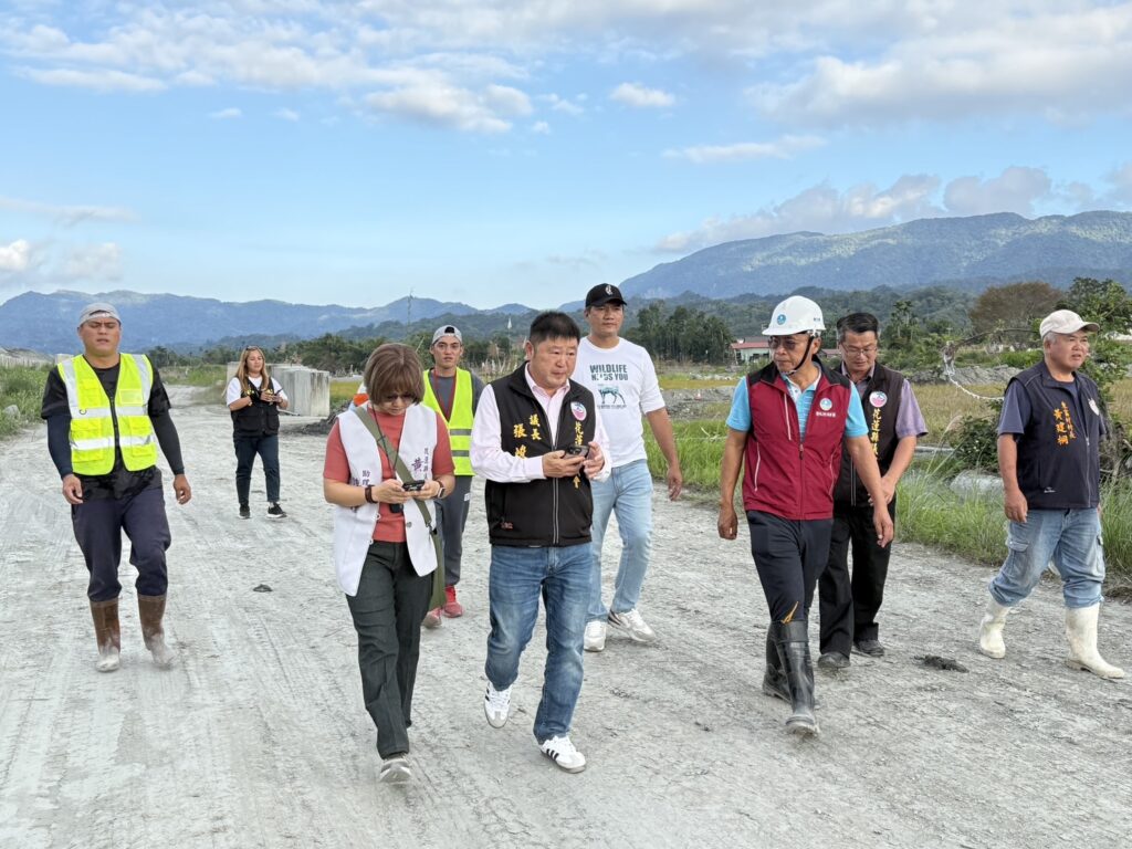 馬太鞍溪堰塞湖潰壩衝擊擴大　張峻議長今再赴現場督導四大野溪清淤進度