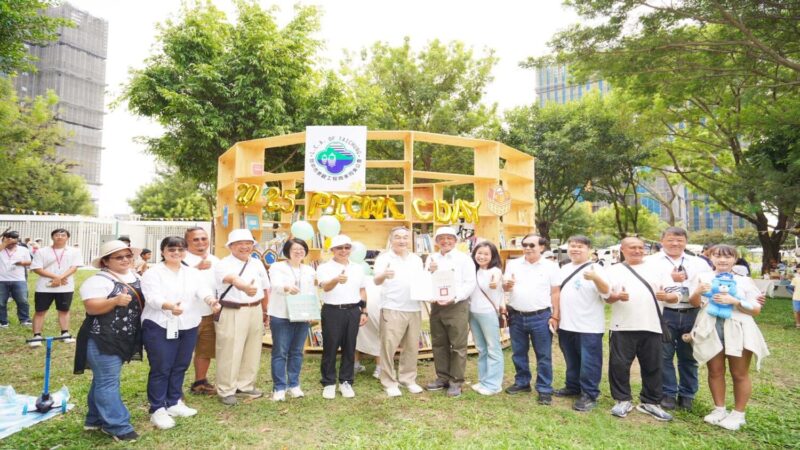 公共閱讀與城市治理 台中漂書架的經濟學 公共閱讀與城市治理 台中漂書架的經濟學