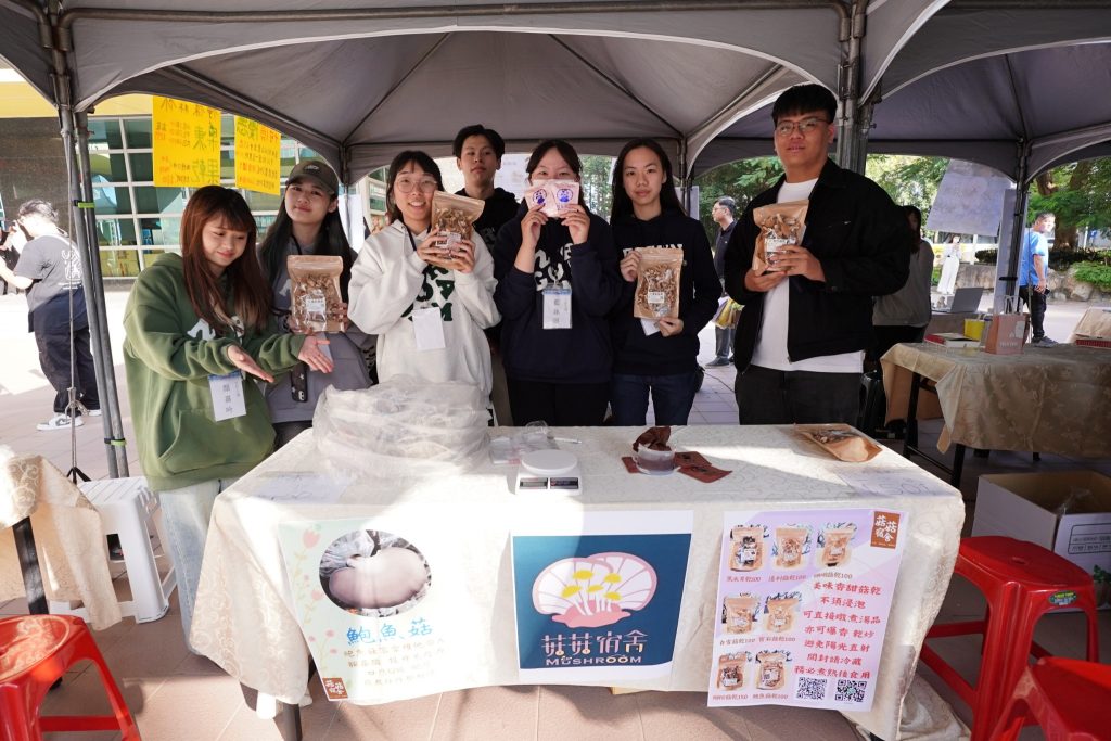 僑光科大培養AI數位科技應用人才 舉辦跨科技服務成果展 AI數位科技 × USR 展現技職教育新典範