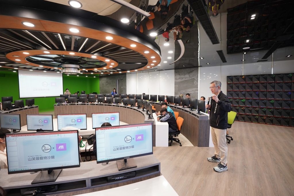 僑光科大培養AI數位科技應用人才 舉辦跨科技服務成果展 AI數位科技 × USR 展現技職教育新典範