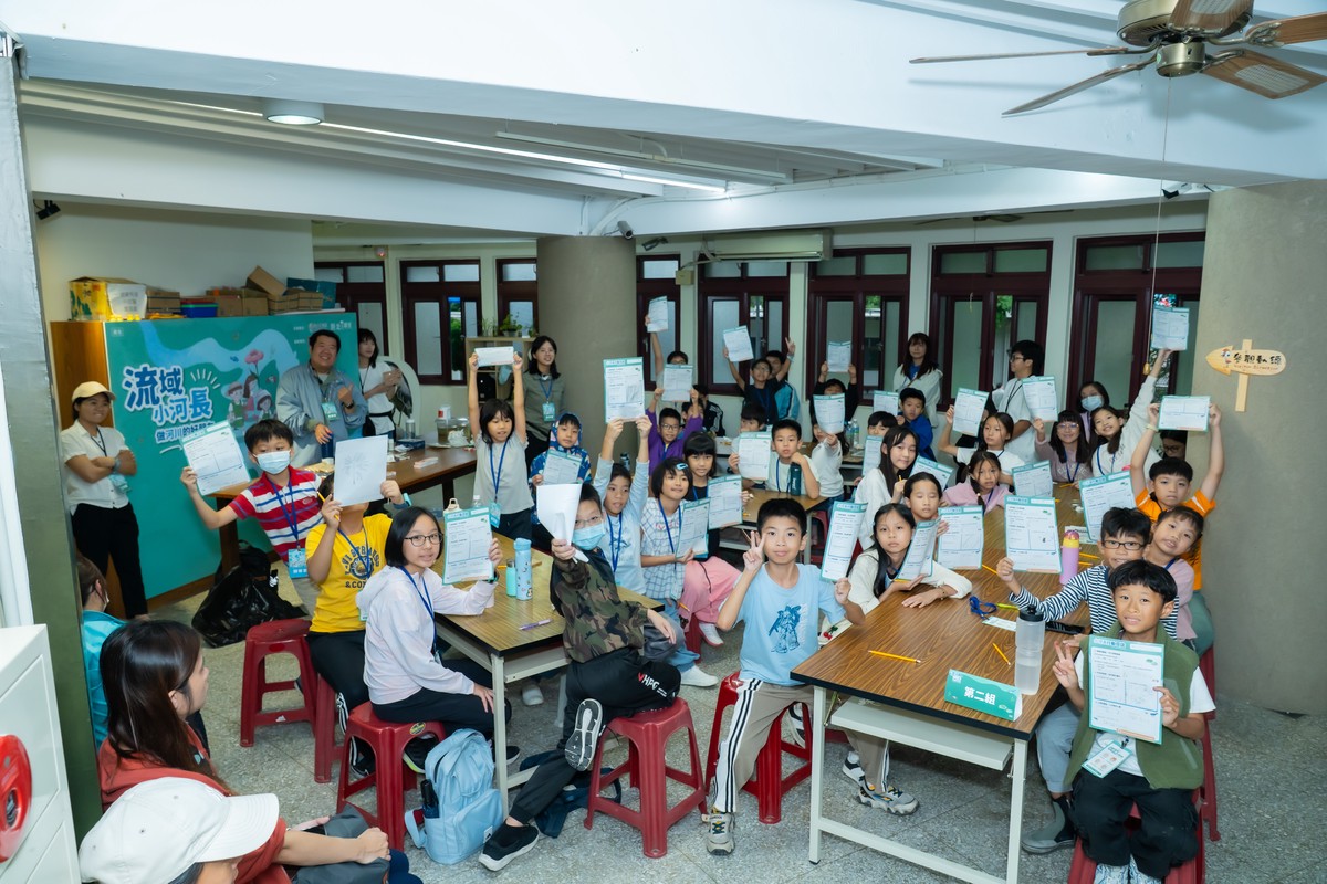 每位小河長都是改變未來的種子!從認識河川到實際行動 讓守護成為日常 每位小河長都是改變未來的種子!從認識河川到實際行動 讓守護成為日常