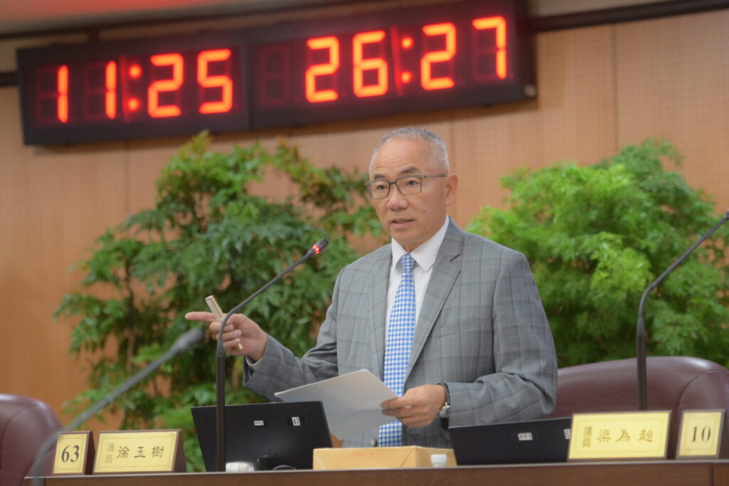 關心學童安全與停車需求 市議員徐玉樹:應審慎評估龍潭國小地下停車場案 關心學童安全與停車需求 市議員徐玉樹:應審慎評估龍潭國小地下停車場案