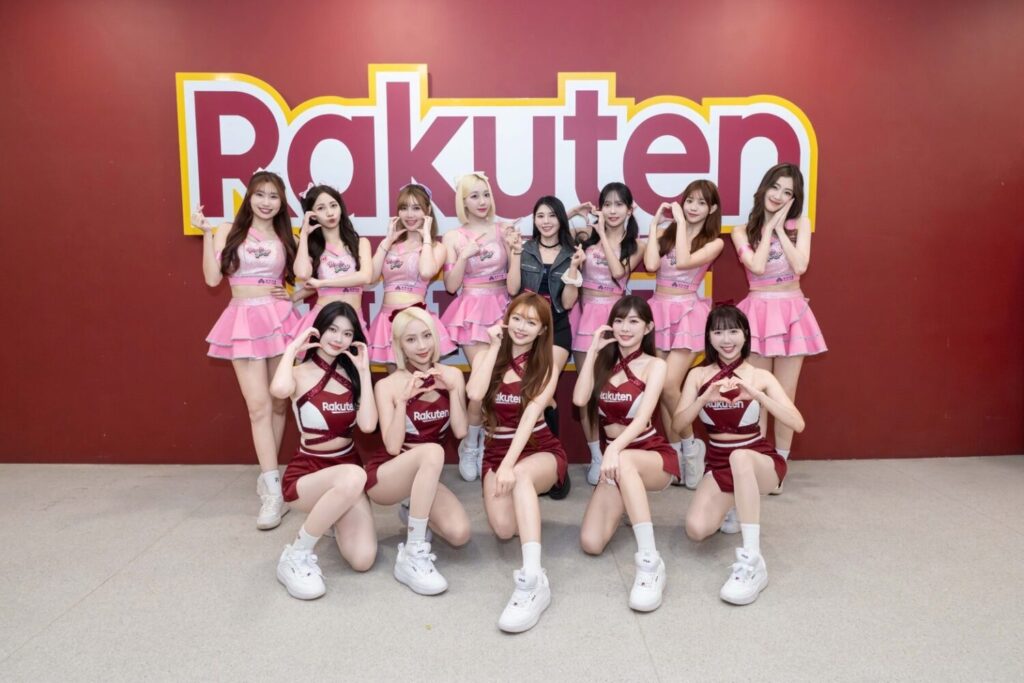 17LIVE桃氣女孩首度跨界棒球場！朴星垠、金佳垠「雙垠組合」成球迷焦點