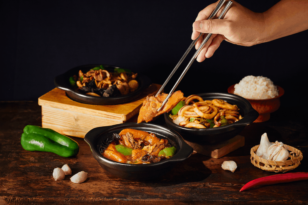 餐飲加盟進入「穩經營」時代 元爵味黃燜雞米飯近百店穩健經營領跑市場 餐飲加盟進入「穩經營」時代 元爵味黃燜雞米飯近百店穩健經營領跑市場