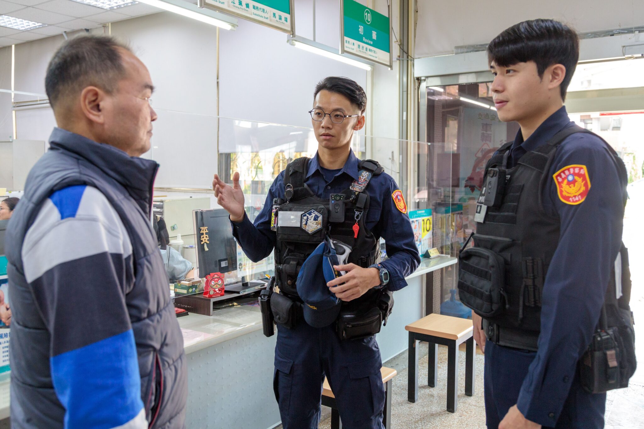 成功攔阻800萬元詐騙案　翁章梁拍短片籲勿輕易上當