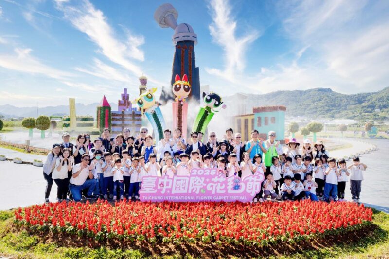 花毯節淪「煙火秀」? 節慶經濟優缺點分析 花毯節淪「煙火秀」? 節慶經濟優缺點分析