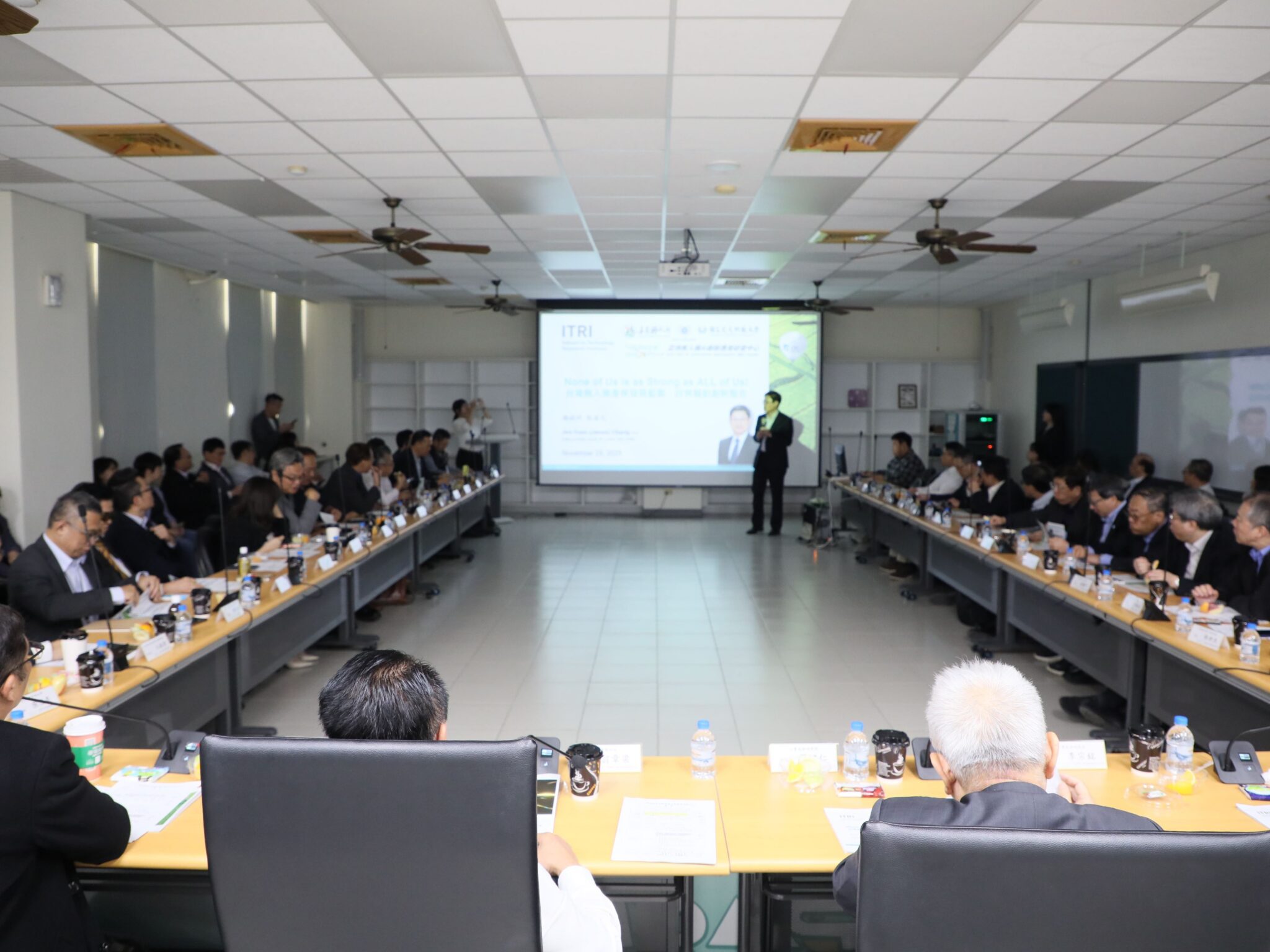 工研院長張培仁率團隊參訪　嘉縣亞創中心