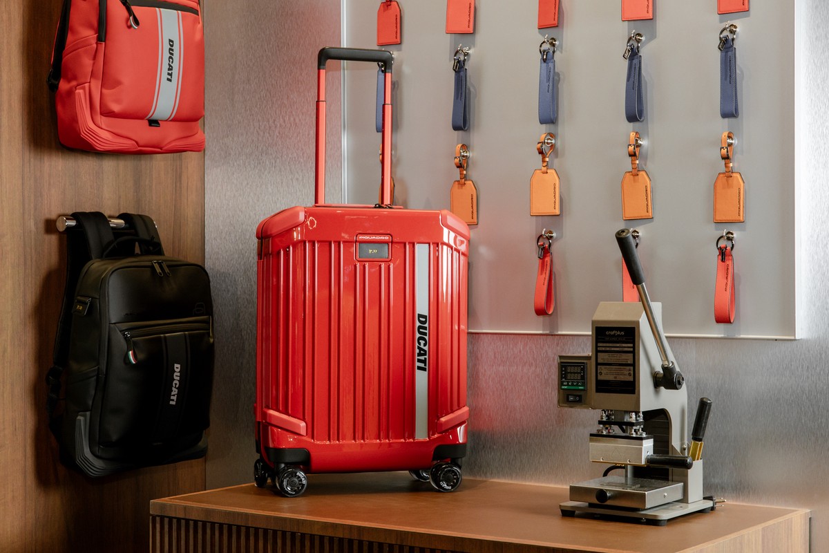 PIQUADRO x DUCATI 第二波聯名登場！ 從賽道到城市釋放極速魅力 北區旗艦店盛大開幕