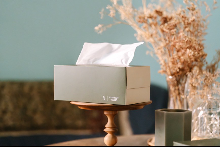 一款無需隱藏的面紙 – EO 聯名五月花「厚棒」將美帶入每天的微小瞬間