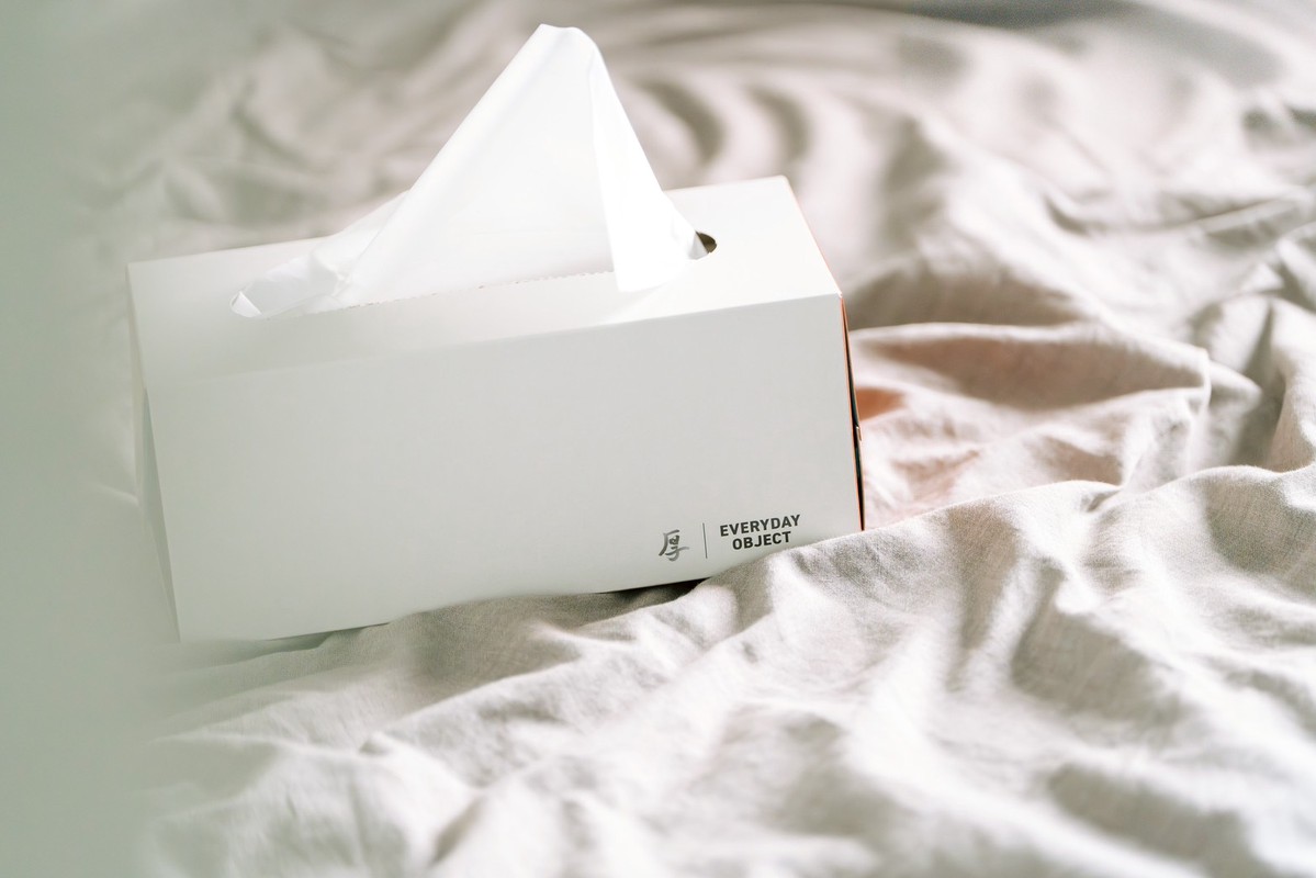 一款無需隱藏的面紙 – EO 聯名五月花「厚棒」將美帶入每天的微小瞬間