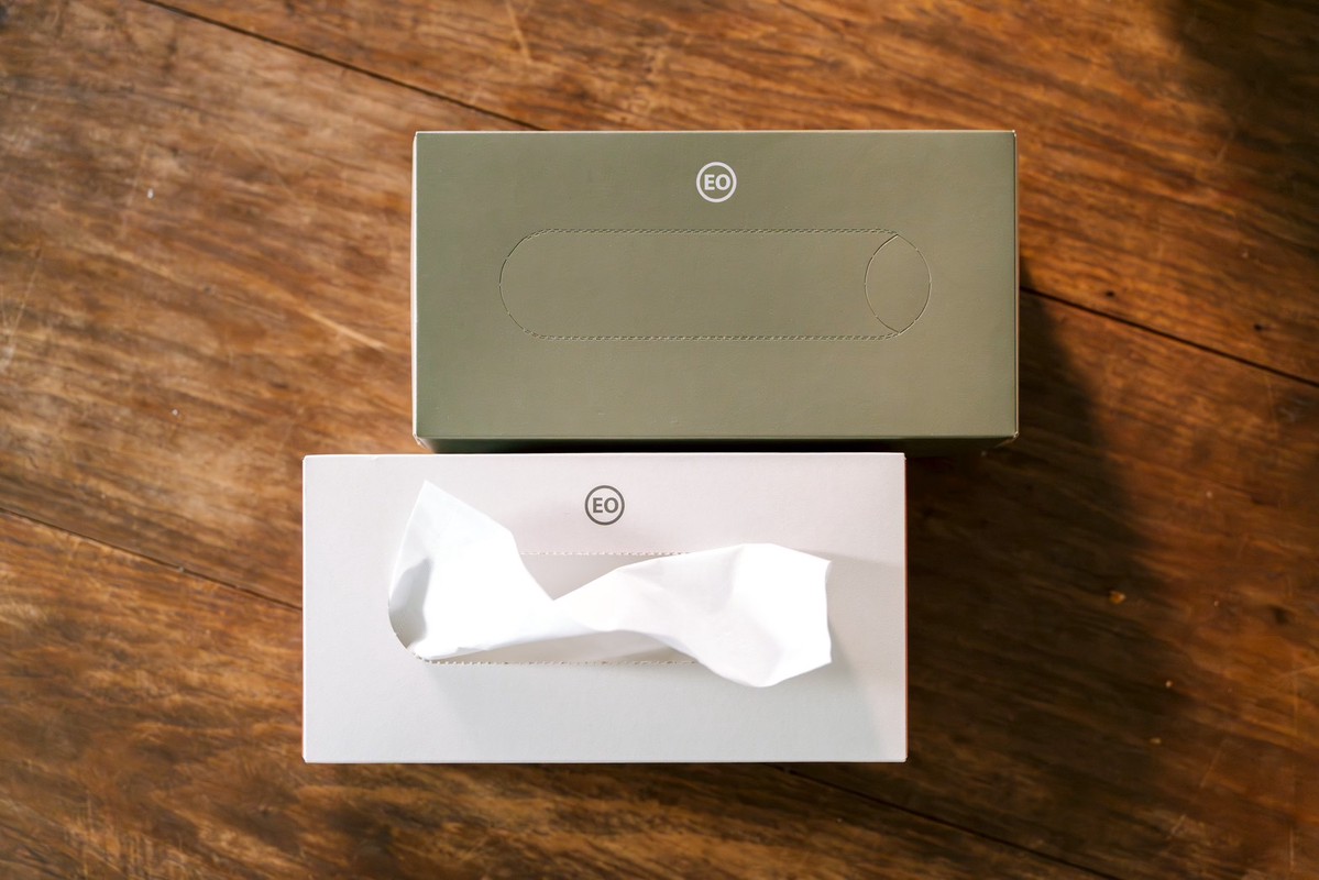 一款無需隱藏的面紙 – EO 聯名五月花「厚棒」將美帶入每天的微小瞬間