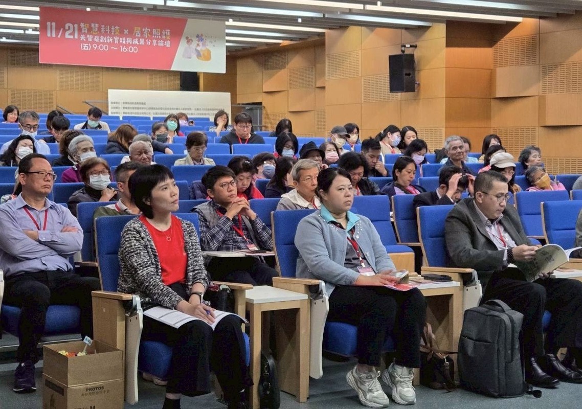 居家服務智慧化!屏東率先打造全國創新失智照護新模式 居家服務智慧化!屏東率先打造全國創新失智照護新模式