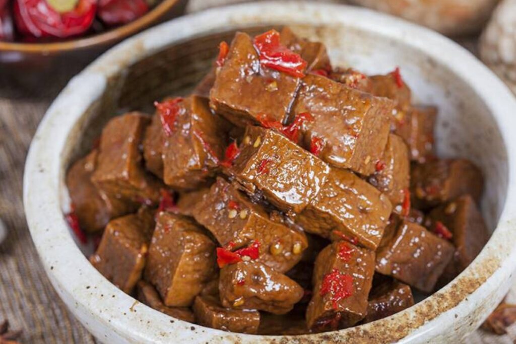 台北滷味必吃！從東門市場飄出的家常滋味 滷進在地人的日常餐桌