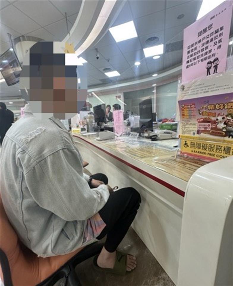 假理財真詐財 機警行員助警阻詐 假理財真詐財 機警行員助警阻詐