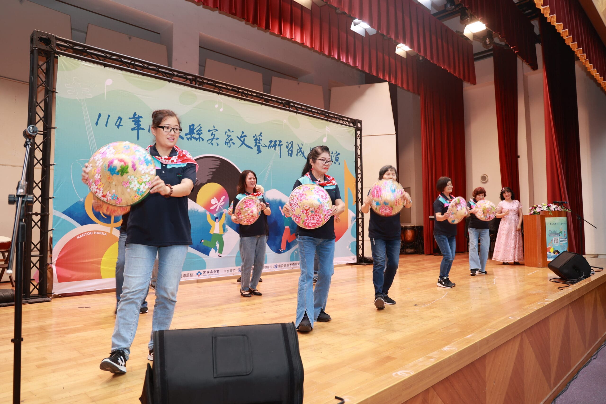 南投縣客家文藝研習成果登場 伯公照護績優單位同步表揚 南投縣客家文藝研習成果登場 伯公照護績優單位同步表揚