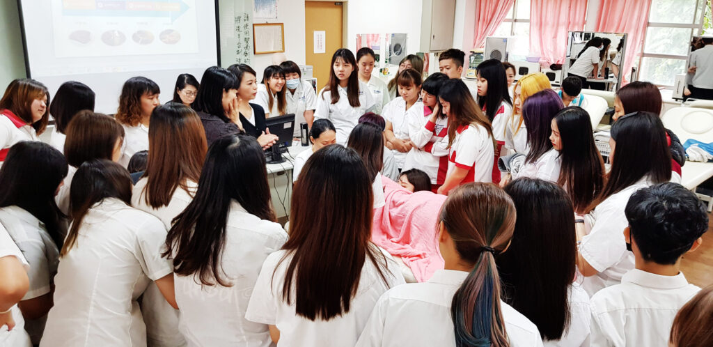 芳療品牌梵莎爾以行動支持技職教育 為美業注入永續新能量 16 46817897 1024x498 1