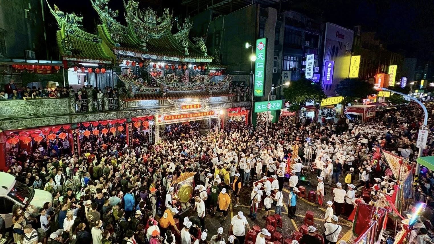 白沙屯媽祖新北贊境3天 吸引信眾朝聖 祈求媽祖保佑 白沙屯媽祖新北贊境3天 吸引信眾朝聖 祈求媽祖保佑