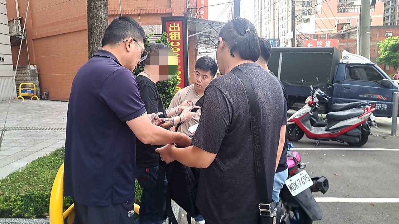 中壢警破獲天道盟地下應召站 10名遭控少女獲救