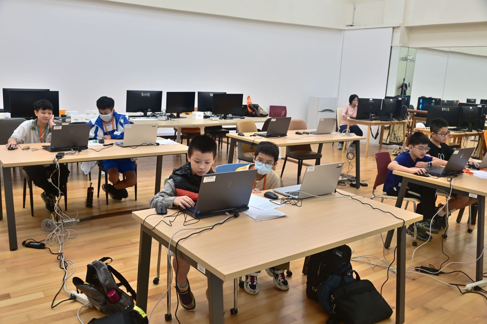 「AI先行-百師擁證」　基隆教師化身AI教育先鋒　報考通過率達98%