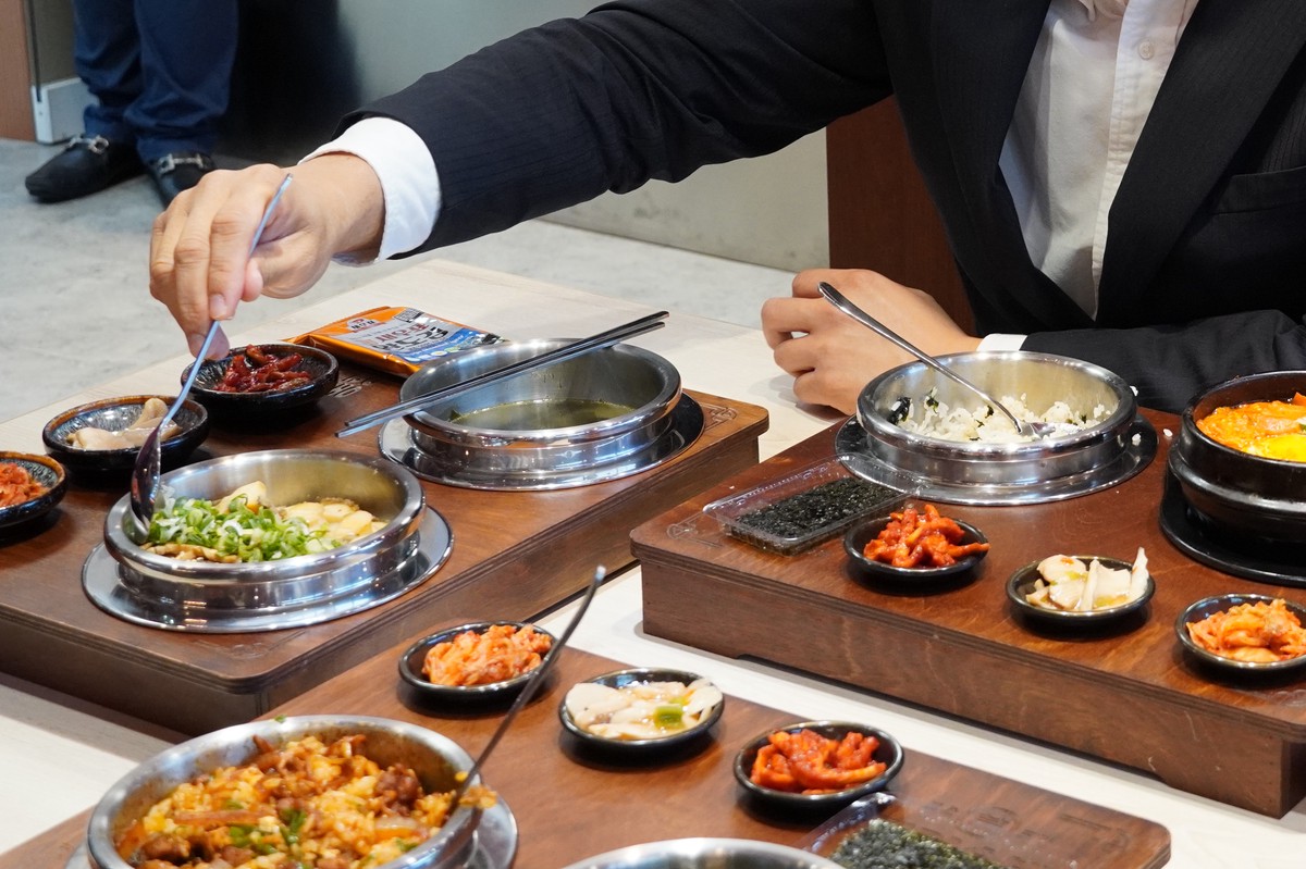 韓國人氣釜飯品牌「三色三味」正式進軍家樂福! 韓國人氣釜飯品牌「三色三味」正式進軍家樂福!