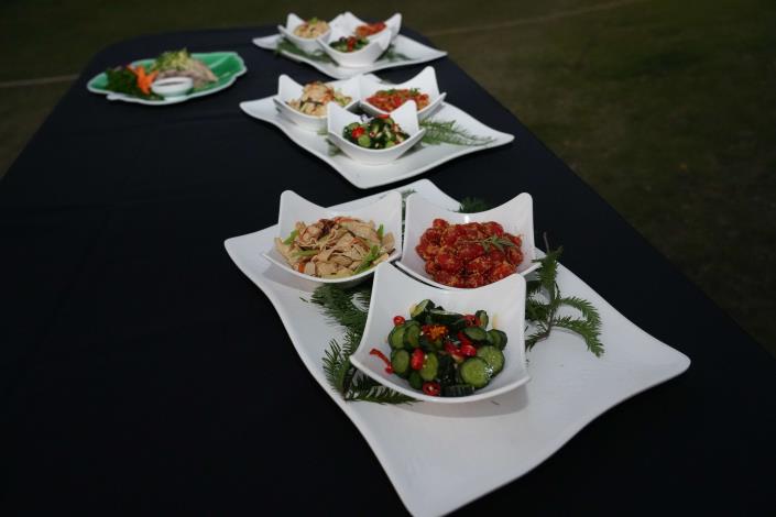 山海食艷室食材跨越山與海 張麗善縣長:用美食引領全民走進食農與永續 「雲林感謝季|山海食艷室」滙集全縣20鄉鎮市特色食材,用道道佳餚串連土地與農民最精彩故事。