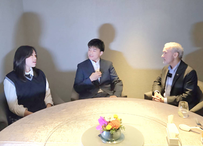 加州柏克萊大學校長理查.萊恩斯訪台 接受台灣高中生專訪 鼓勵青年勇於探索、堅持理想 加州柏克萊大學校長理查.萊恩斯訪台 接受台灣高中生專訪 鼓勵青年勇於探索、堅持理想