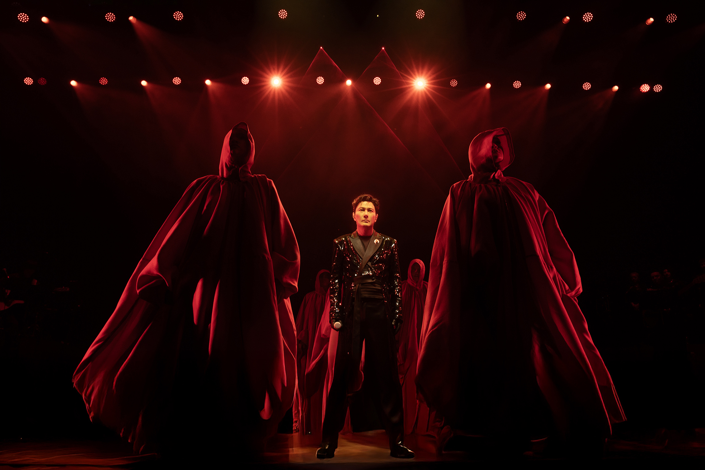 張信哲二度插旗倫敦終實現! 情歌王子溫柔宣告:「倫敦,我來啦!」