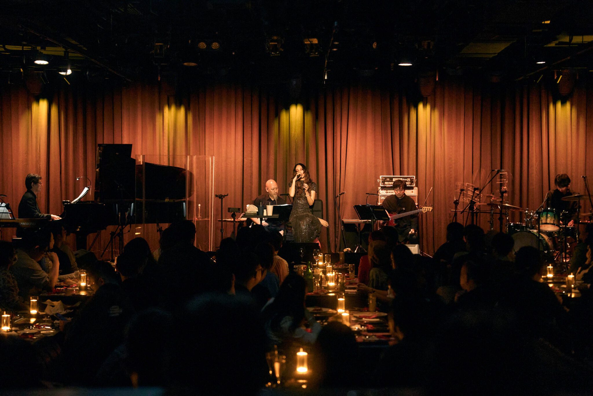 中島美嘉赤腳開箱 Billboard Live TAIPEI 喜收四場爆滿 中島美嘉赤腳開箱 Billboard Live TAIPEI 喜收四場爆滿