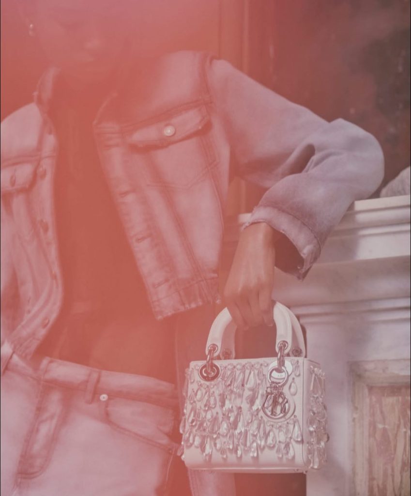 《Dior 》 禮拜一，準備出門、上班了嗎？今天想帶上那一只皮包呢？