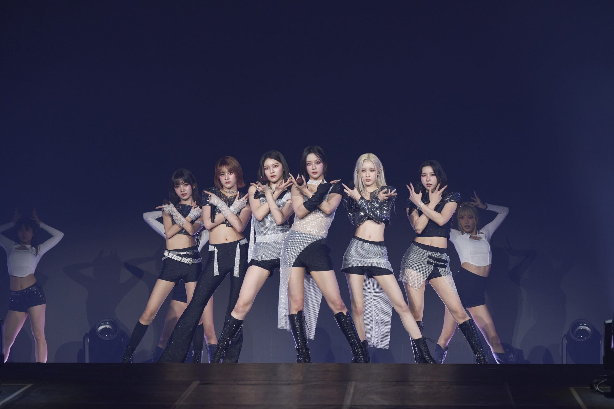 GENBLUE幻藍小熊化身搖滾舞伶燃炸高流 六人solo舞台突破自我框架 GENBLUE幻藍小熊化身搖滾舞伶燃炸高流 六人solo舞台突破自我框架