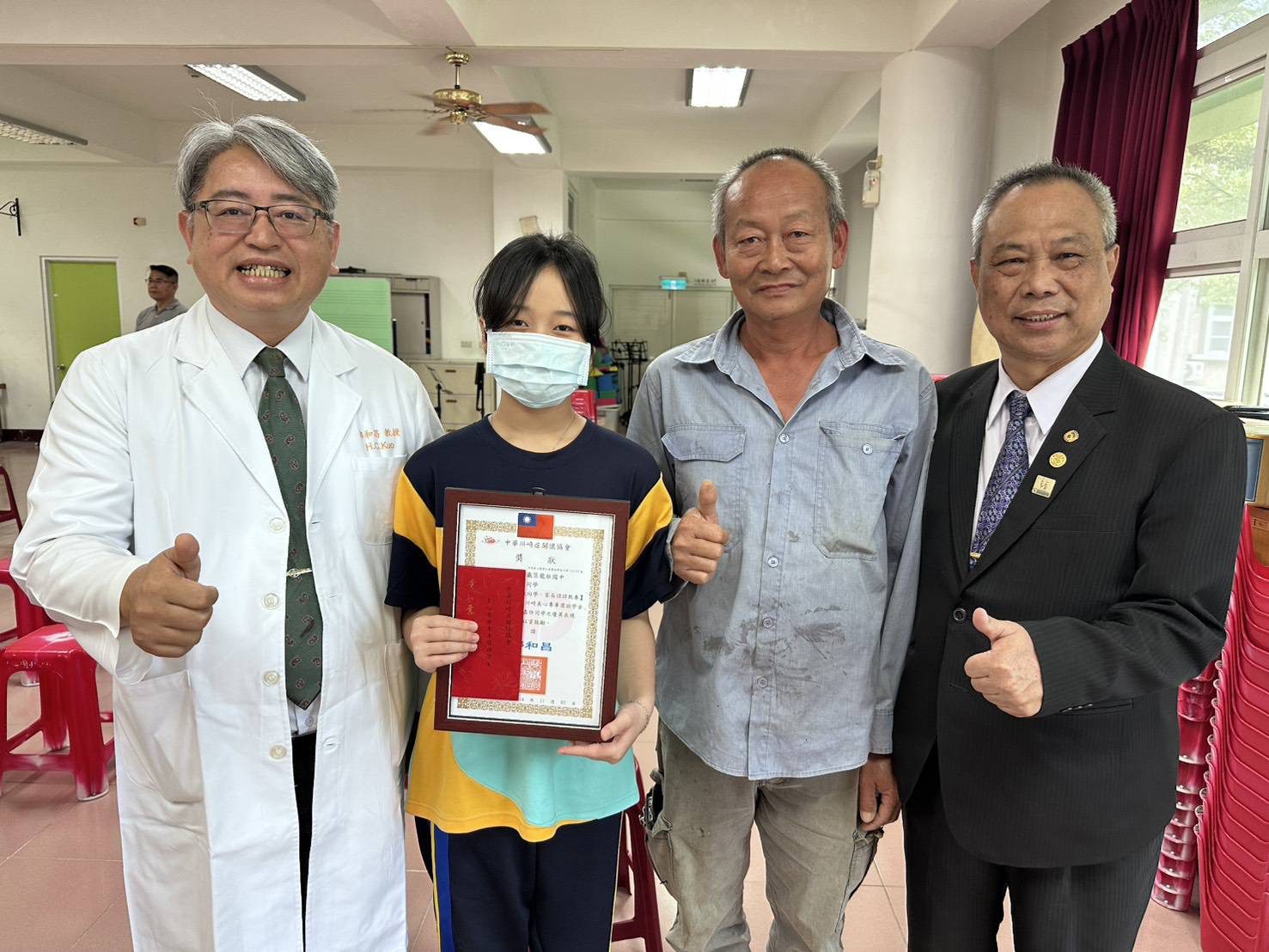 六龜龍興國小家屬與病童感謝高雄長庚「川崎美心專車」心臟義診再造之恩　守護偏鄉兒童健康之心