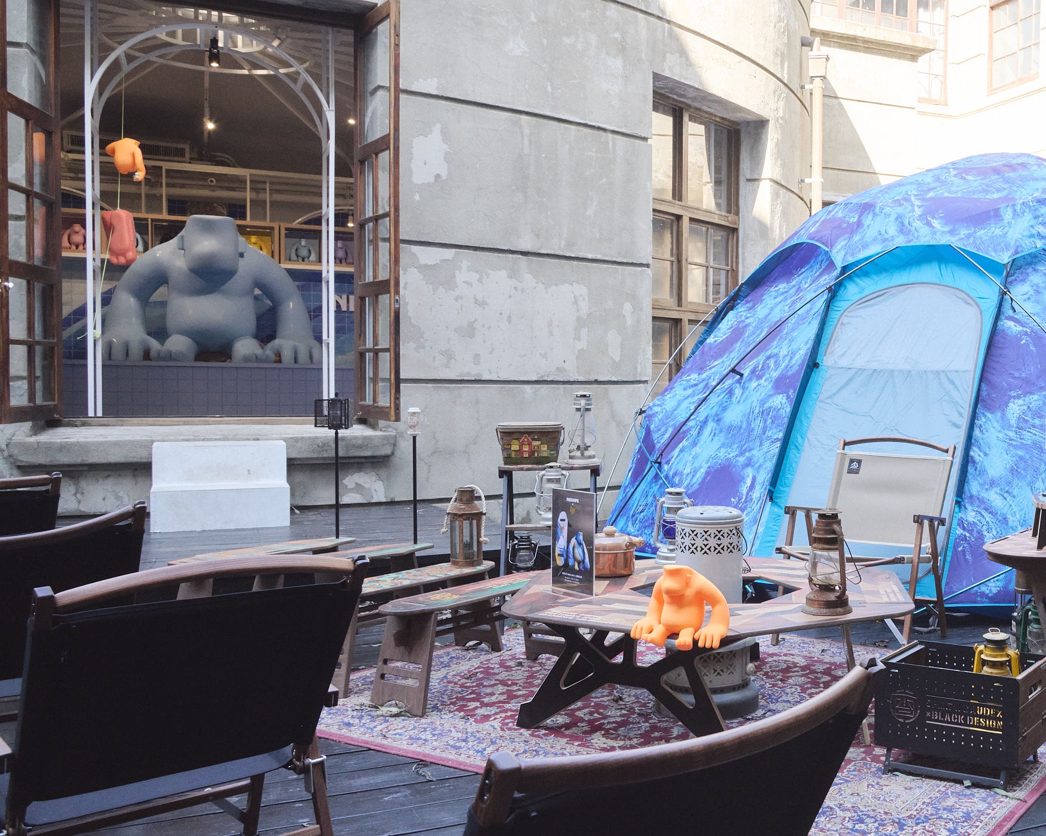 松菸澡堂變身猿族樂園!Nervape 首次登台《猿澡堂》打造沉浸式潮玩宇宙 松菸澡堂變身猿族樂園!Nervape 首次登台《猿澡堂》打造沉浸式潮玩宇宙